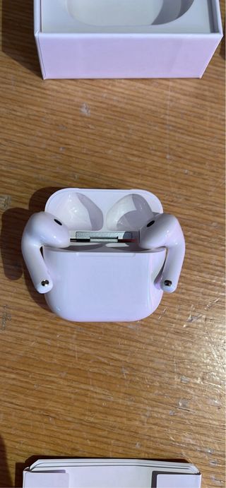 Airpods 4