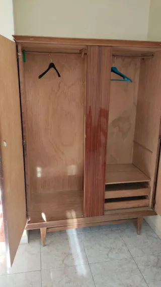 Mueble tocador con espejo y almacenaje