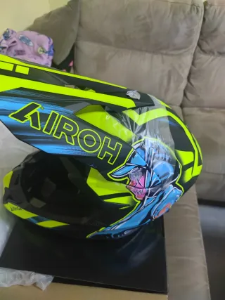 Casco Airoh Wraap Cyber Matt Amarillo T-XS
