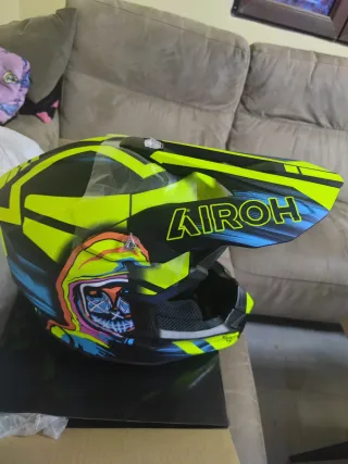 Casco Airoh Wraap Cyber Matt Amarillo T-XS