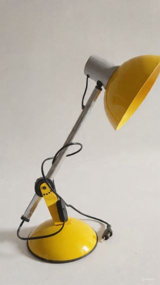 Lampada da tavolo vintage gialla