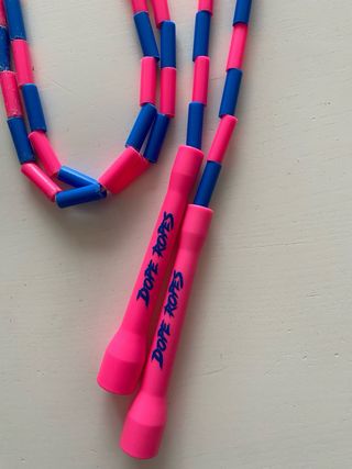 Comba saltar freestyle. Fucsia y azul. Dope Ropes.
