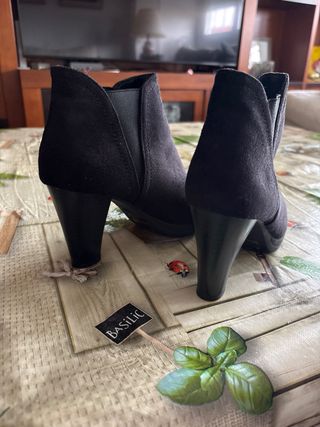 Bonites con tacón Negros