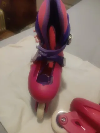 Patines de niña rosas y azules