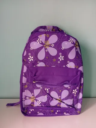 Mochila morada con estampado floral. Nueva