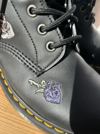 Dr Martens 1460 Vonda Talla 41 Bordado Flores