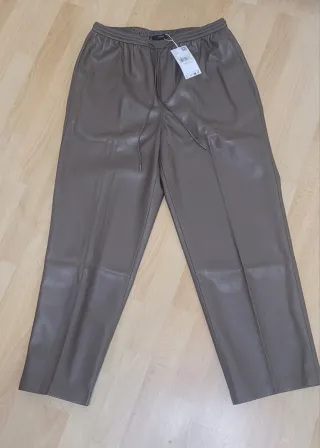 Pantalón efecto piel cintura elástica Talla M