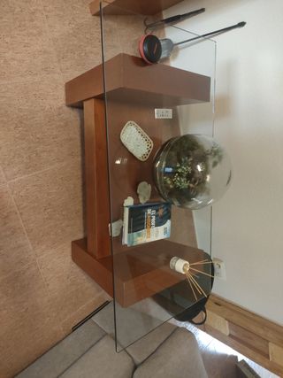 Mesa centro, mueble televisión y vitrina