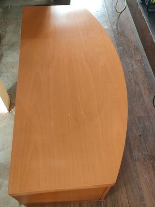 Mesa centro, mueble televisión y vitrina