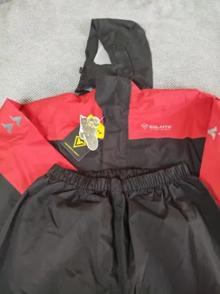 Conjunto  impermeable chaqueta y pantalón