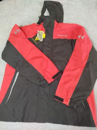 Conjunto  impermeable chaqueta y pantalón