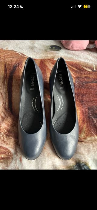 zapatos de salón azul marino geox