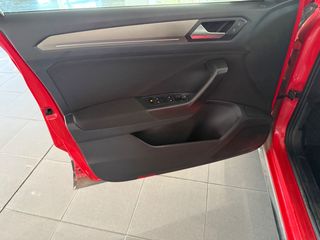 Volkswagen T-Roc SPORT 2.0 TDI