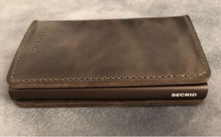 Tarjetero Secrid Marrón