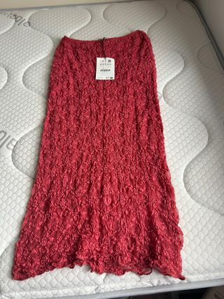 Falda de encaje de Pull and Bear XS rosa coral