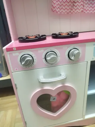 Cocinita de juguete para niña