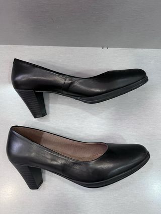 Zapatos de piel negros T39 y T40 nuevos