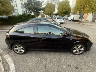 Opel Astra GTC 120cV