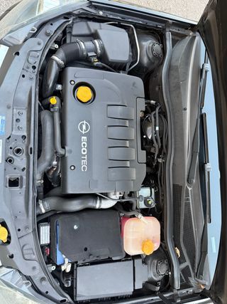 Opel Astra GTC 120cV