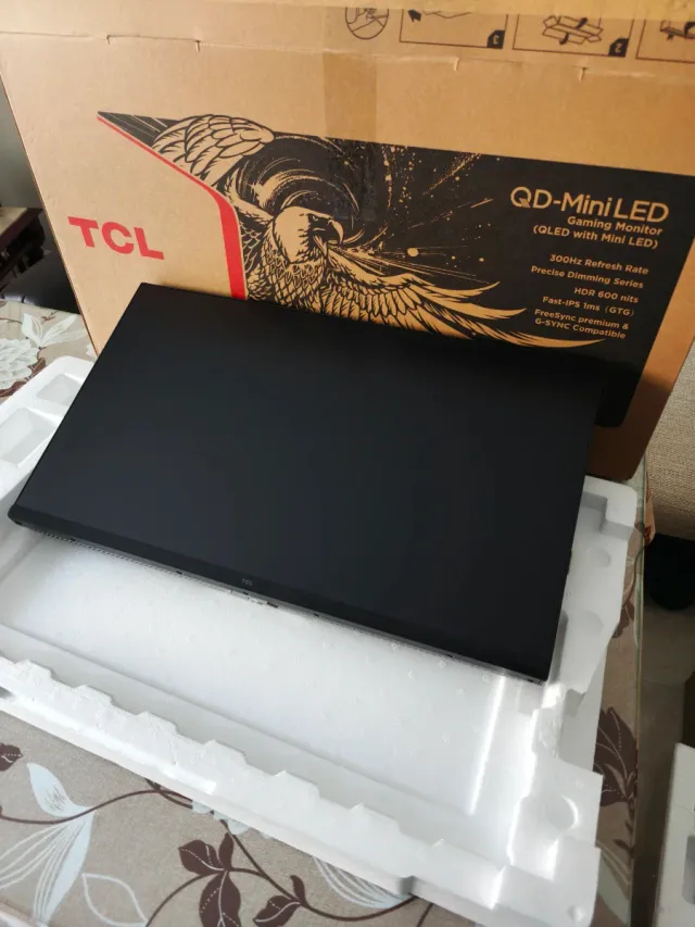 Monitor Gaming TCL 25G64 QD-Mini-LED 300Hz 1080p