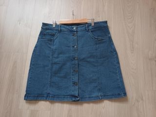 4 faldas cortas vaqueras. Negro y Denim T. 42 - 44