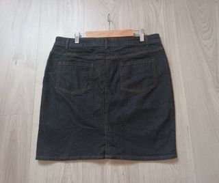 4 faldas cortas vaqueras. Negro y Denim T. 42 - 44