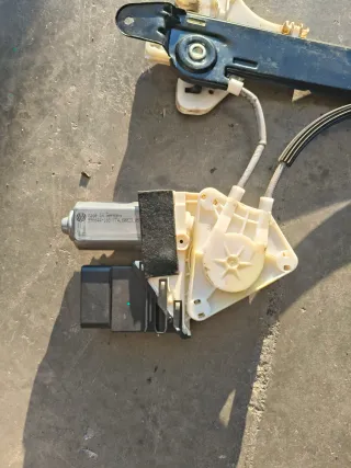 Elevalunas Trasero Derecho Seat Altea 2.0 TDI