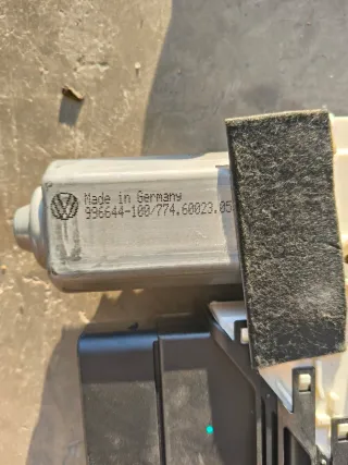 Elevalunas Trasero Derecho Seat Altea 2.0 TDI