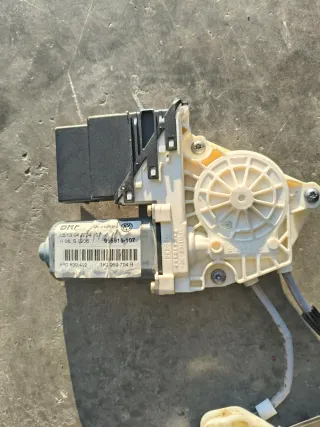 Elevalunas Trasero Derecho Seat Altea 2.0 TDI