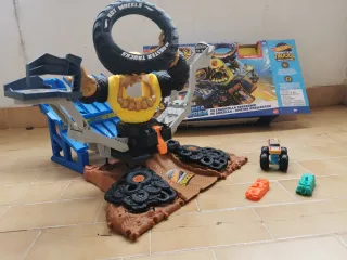 Hot Wheels Arena Smashers Mega Wrex