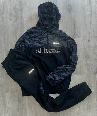 Conjunto deportivo Ellesse negro y gris