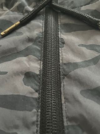 Conjunto deportivo Ellesse negro y gris