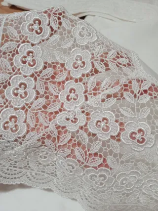 Set Lenzuola Ricamate Pizzo Bianco