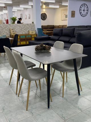 Mesa comedor con 4 sillas - HACEMOS ENVÍOS