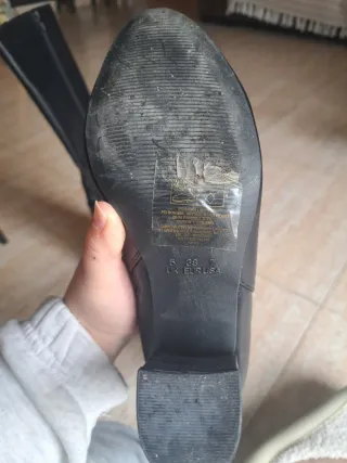 Botas altas de cuero negro