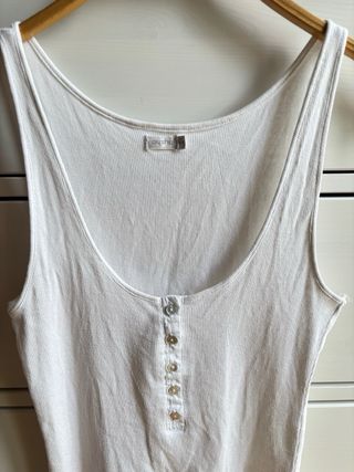 Camiseta T.M blanca tirantes de Oysho