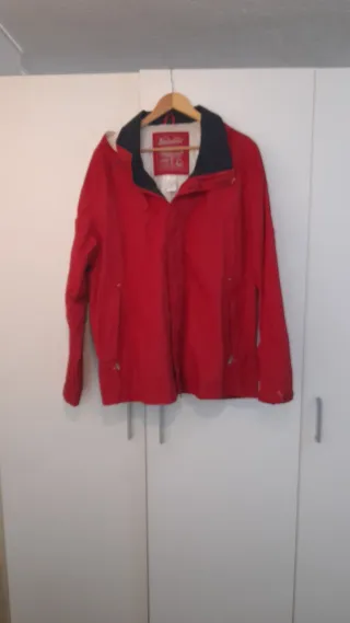 Chaqueta impermeable roja Tribord