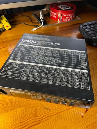 Procesador de efectos GUITARRA Yamaha EMP100