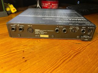 Procesador de efectos GUITARRA Yamaha EMP100