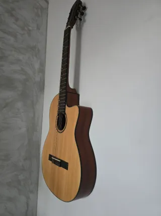 Guitarra Acústica Cutaway