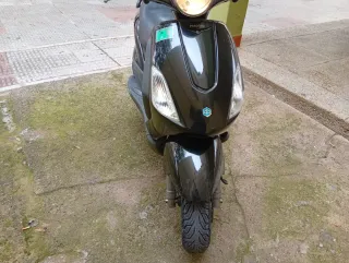 Piaggio Fly 125cc Negra