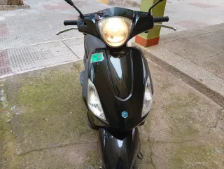 Piaggio Fly 125cc Negra
