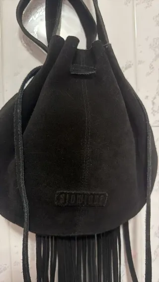 Bolso Slowlove ante negro flecos