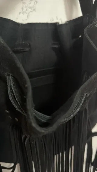 Bolso Slowlove ante negro flecos