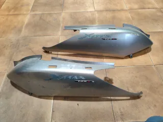Tapas Laterales Yamaha XMAX 125