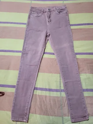 Pantalón vaquero mujer malva ajustado