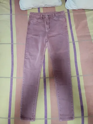 Pantalón vaquero mujer malva ajustado
