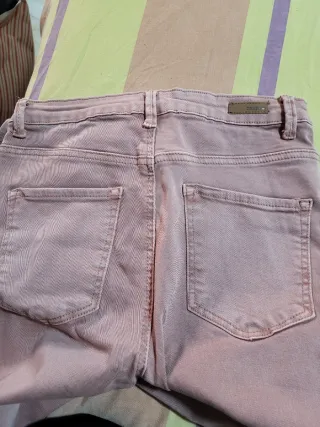 Pantalón vaquero mujer malva ajustado