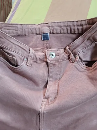 Pantalón vaquero mujer malva ajustado