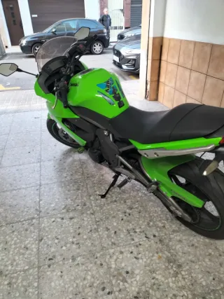 Moto Kawasaki Verde er6f
